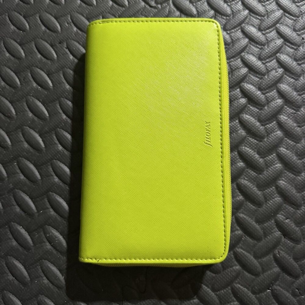 Filofax Saffiano Compact Zip Organizer kiwi Travel Wallet Planner 8.5 X 5.5